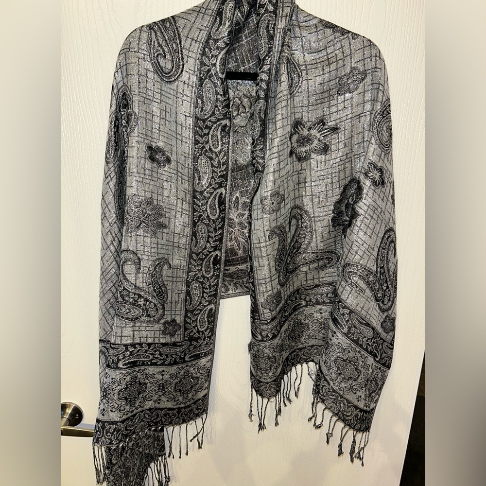 Black/Silver Pashmina Scarf